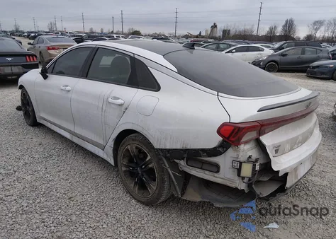 2021 Kia K5 Gt-Line z USA, uszkodzony, nr VIN 5XXG64J24MG025525